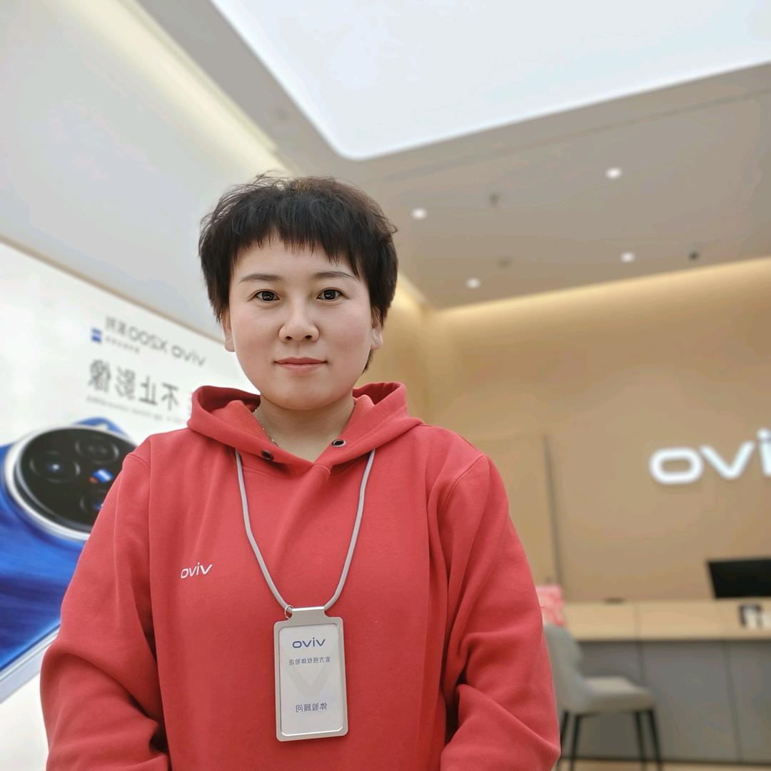 石家庄vivo桥西勒泰体验店店长路娟