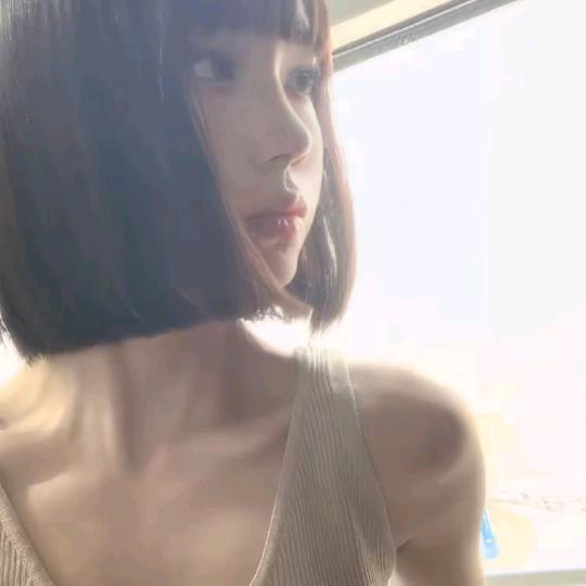 ིྀ小垚香香.