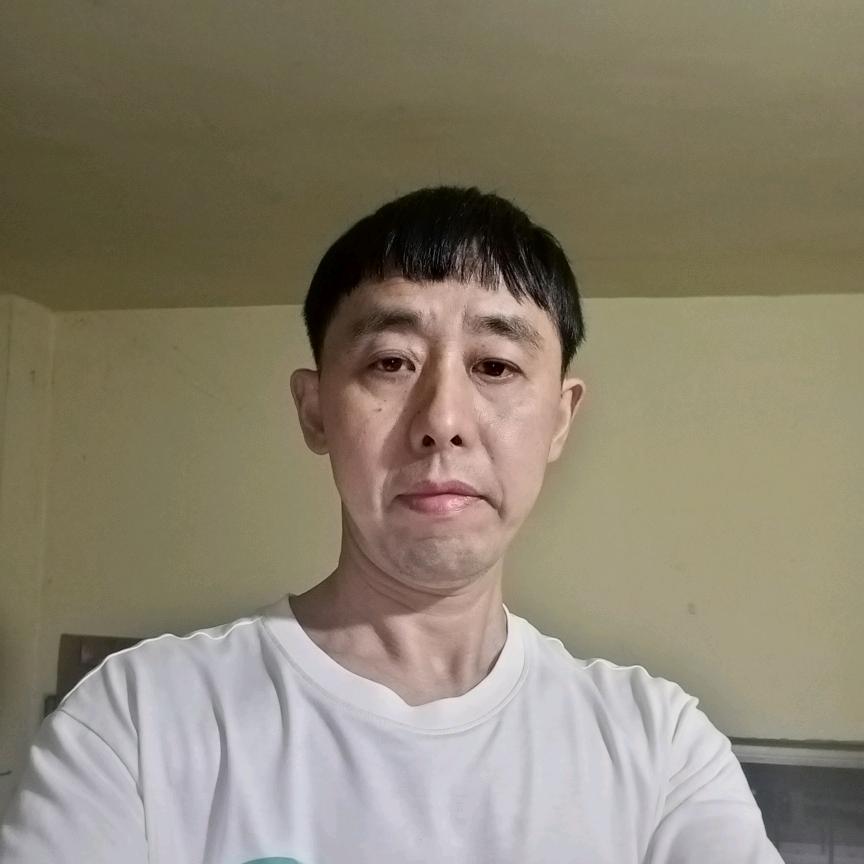 海龙鞋店滕彩建