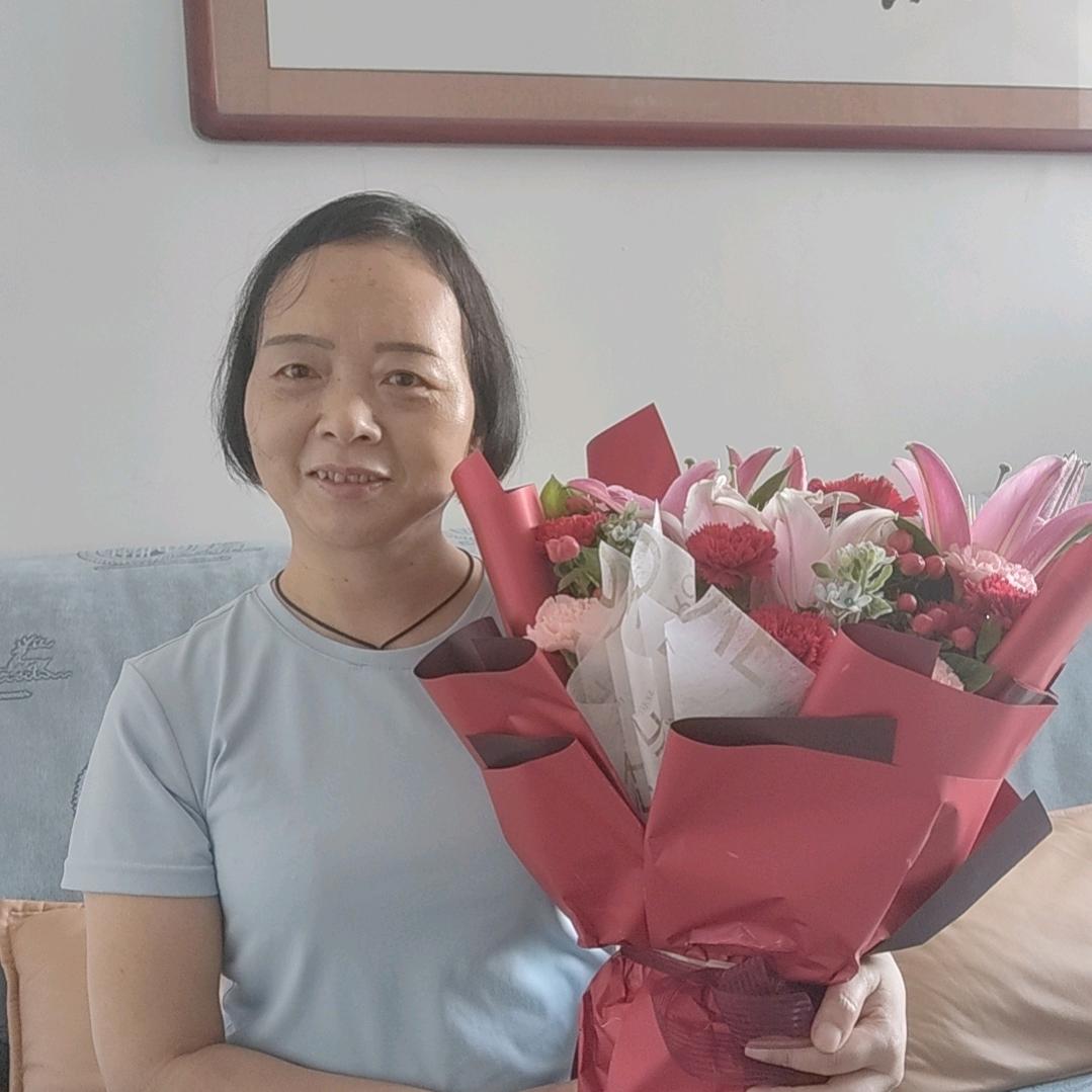 小莲（橱窗有好物，欢迎选购，谢谢惠顾）