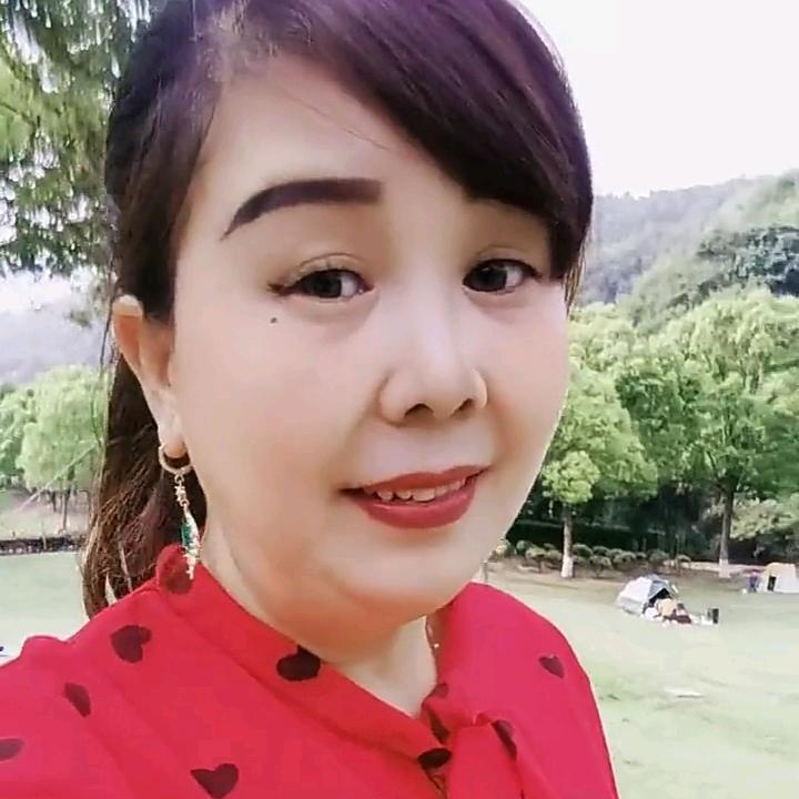 川c 你每天刷到的傻女人