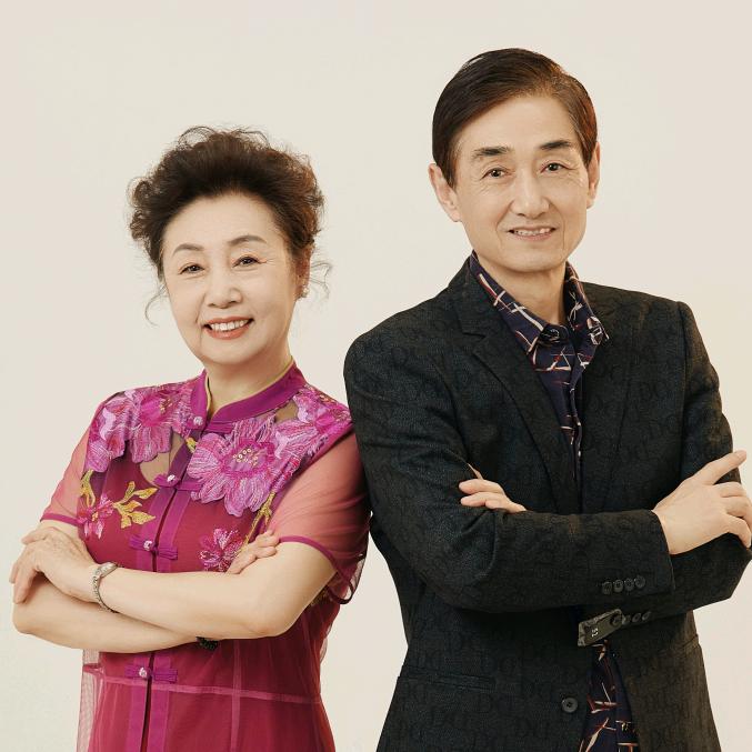朱莲璧合看世界