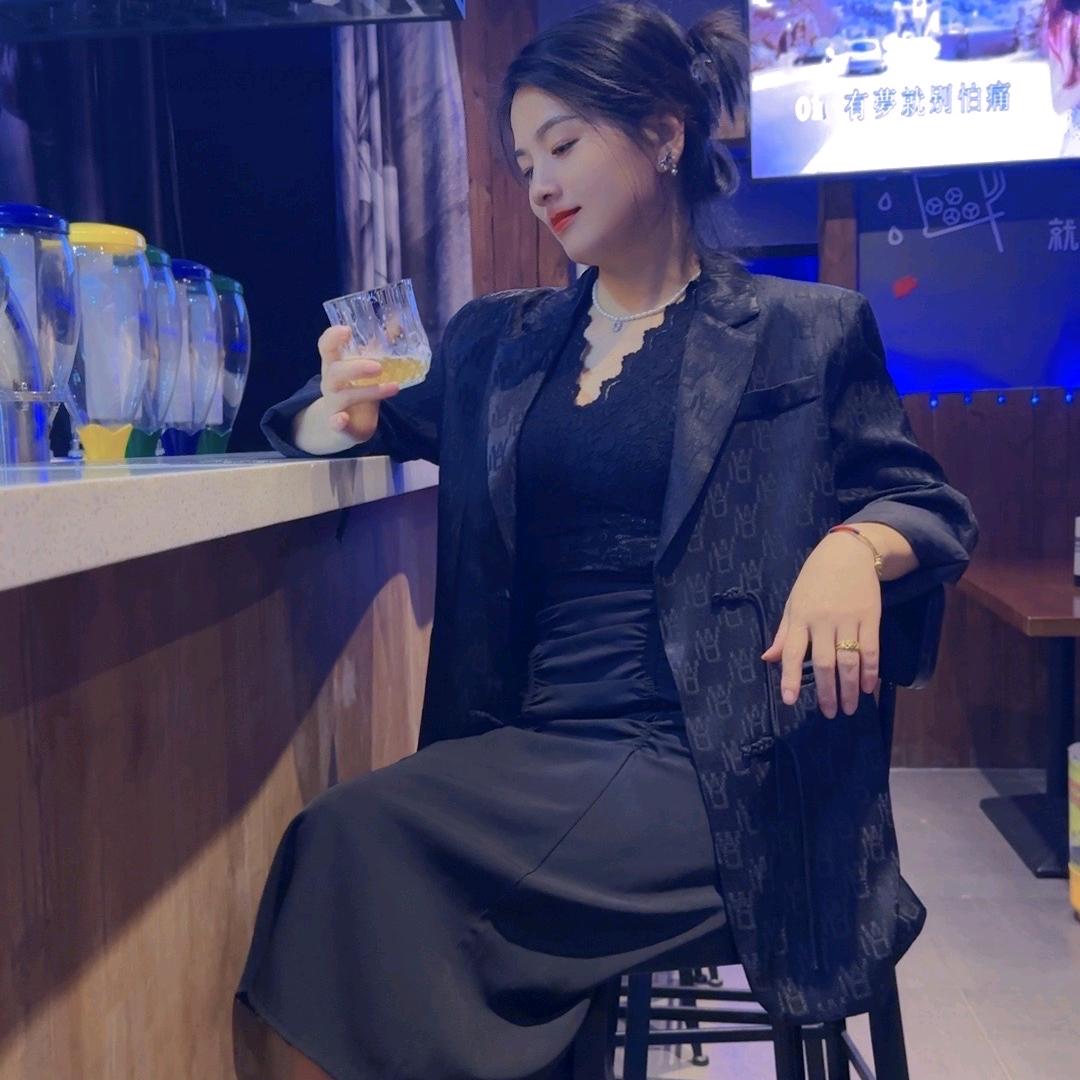 进贤衬衫老罗~寻梦