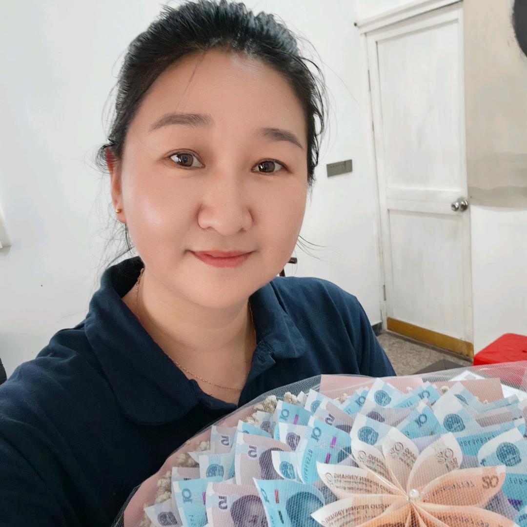 幸福的小菲菲