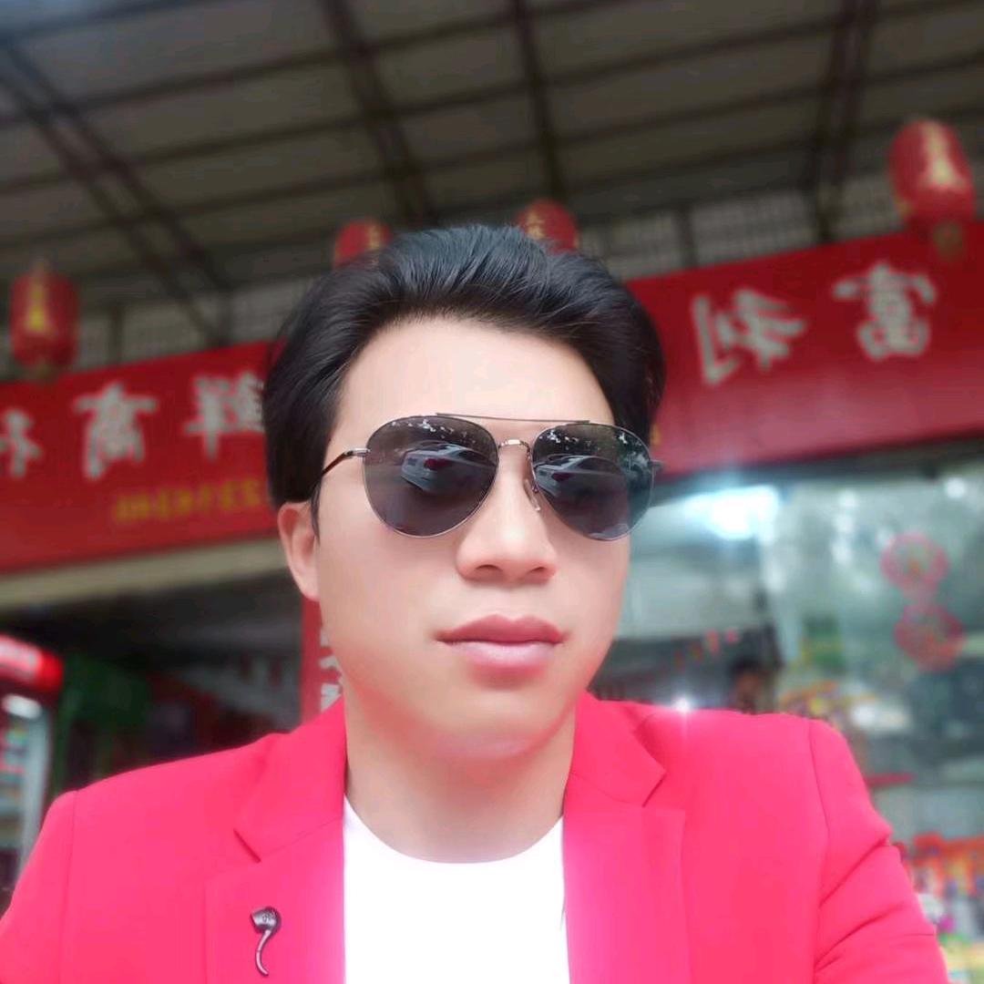 周华新