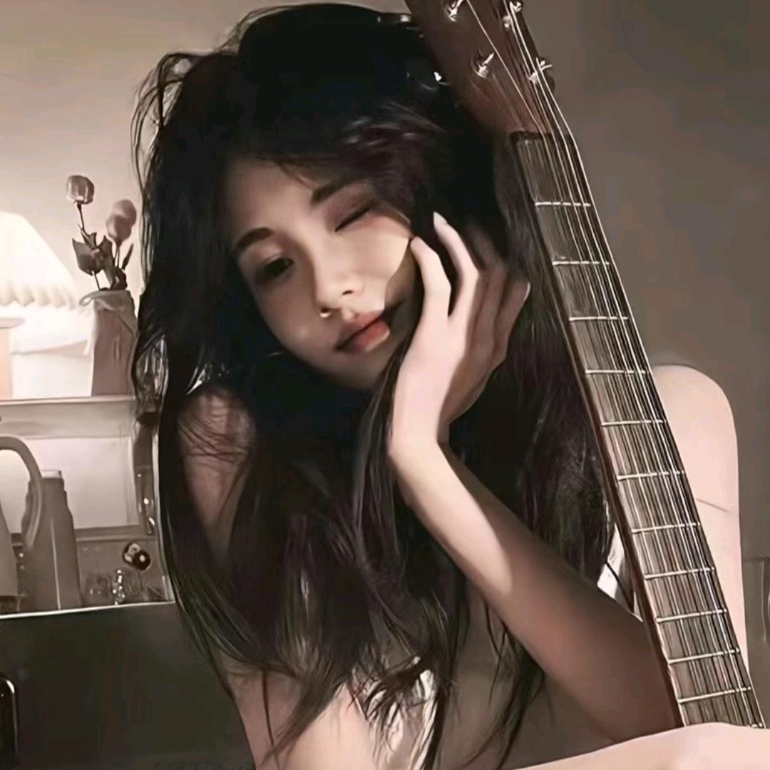 妮旎喜欢吃肉肉
