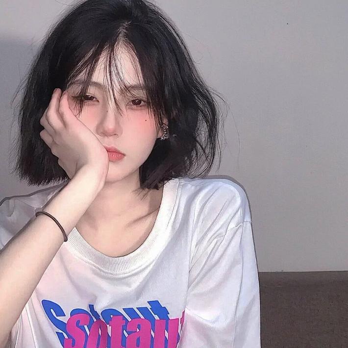 红睡不够.