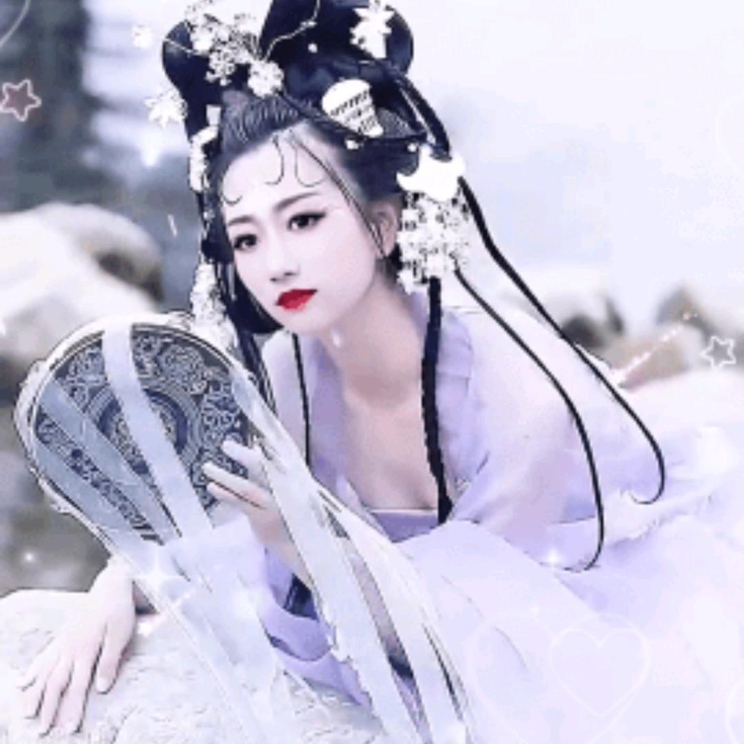 落落大方🌸好运莲莲