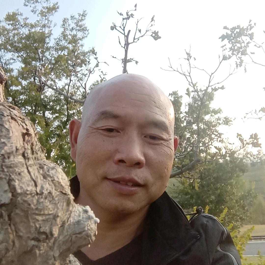 冯龙江专业喷漆，彩钢房翻新