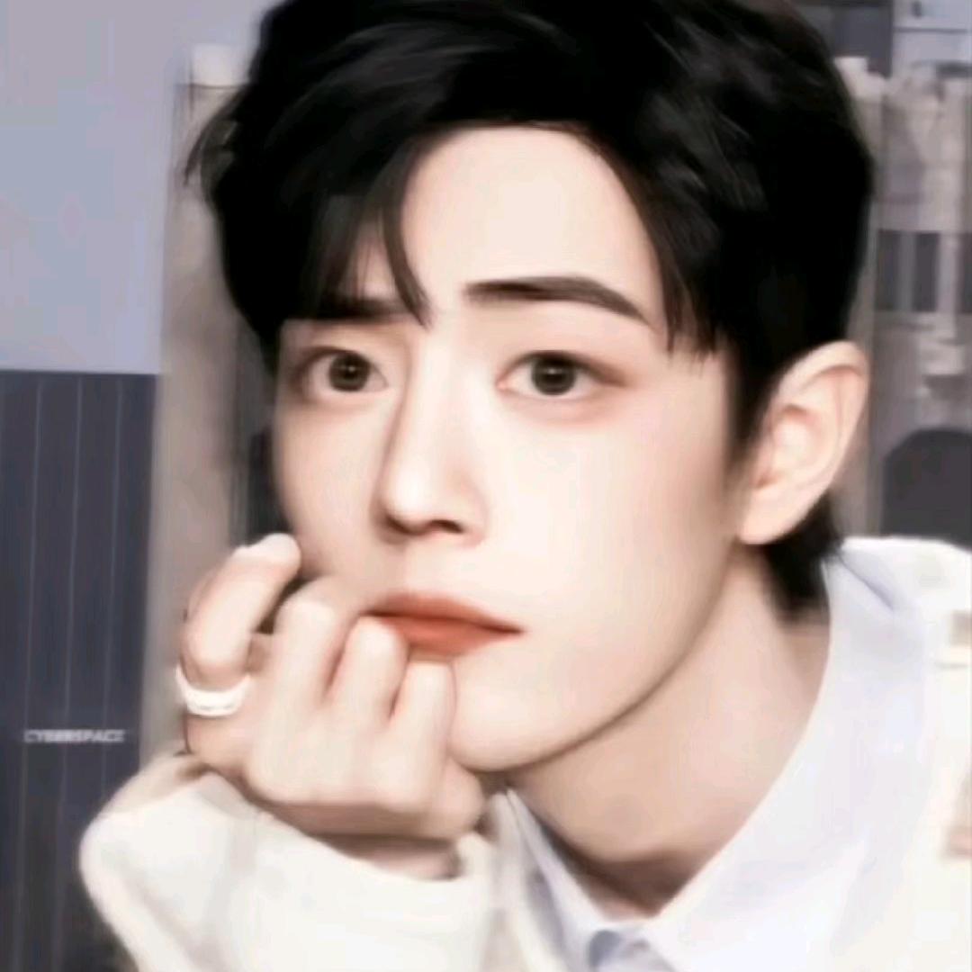 肖橙子🍊🍊🍊🍊