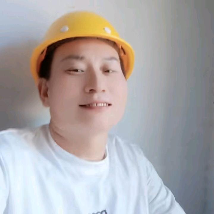 共创辉𤾗