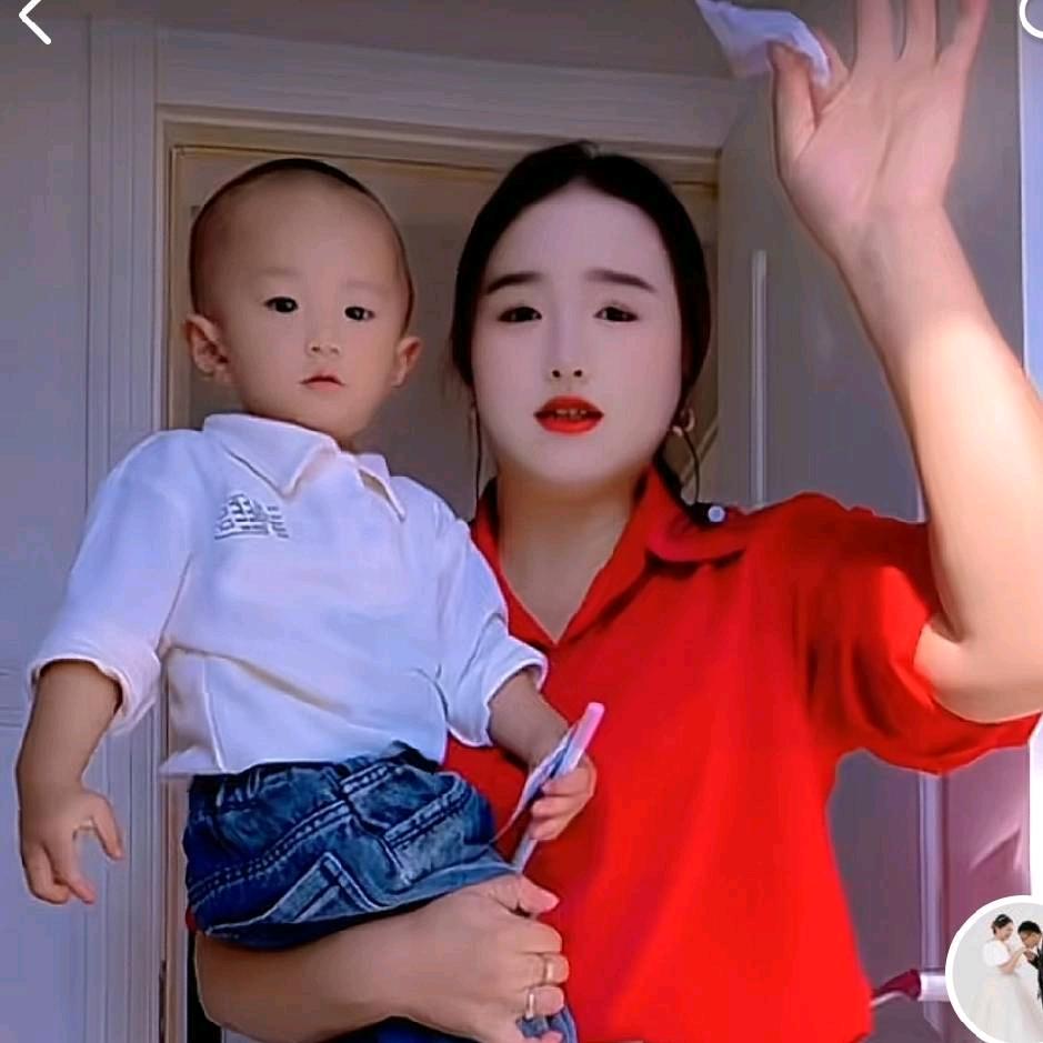 蝶舞热爱生活，热爱娱乐，纯属娱乐开心就好