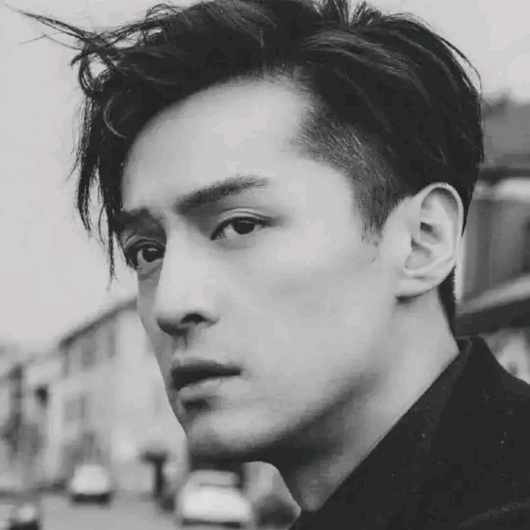 爱笑的男孩