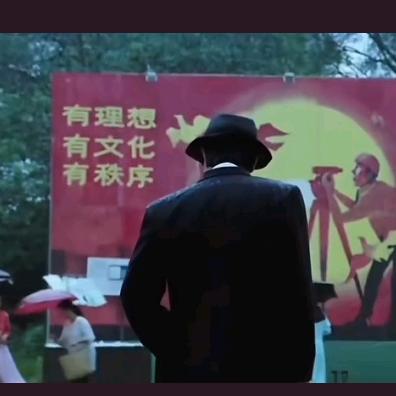 乘骑银龙背上
