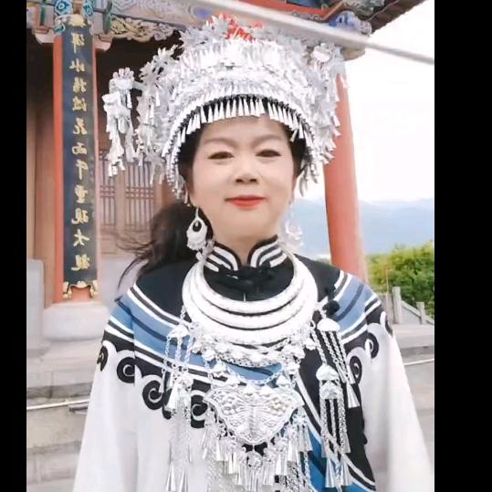 一轮明月