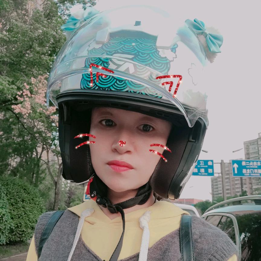 慕小彤