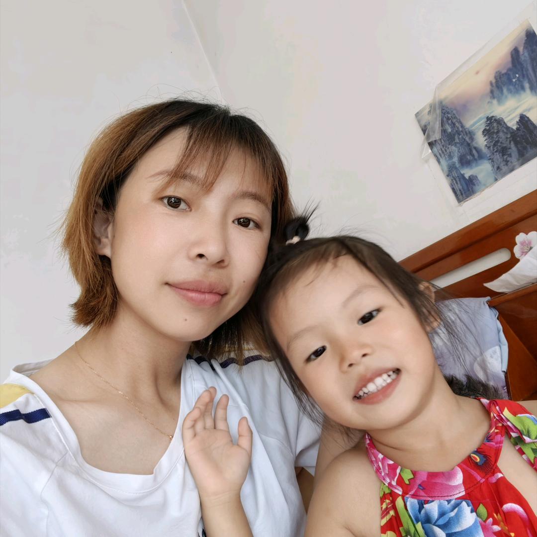 小芳👨‍👩‍👧‍👦