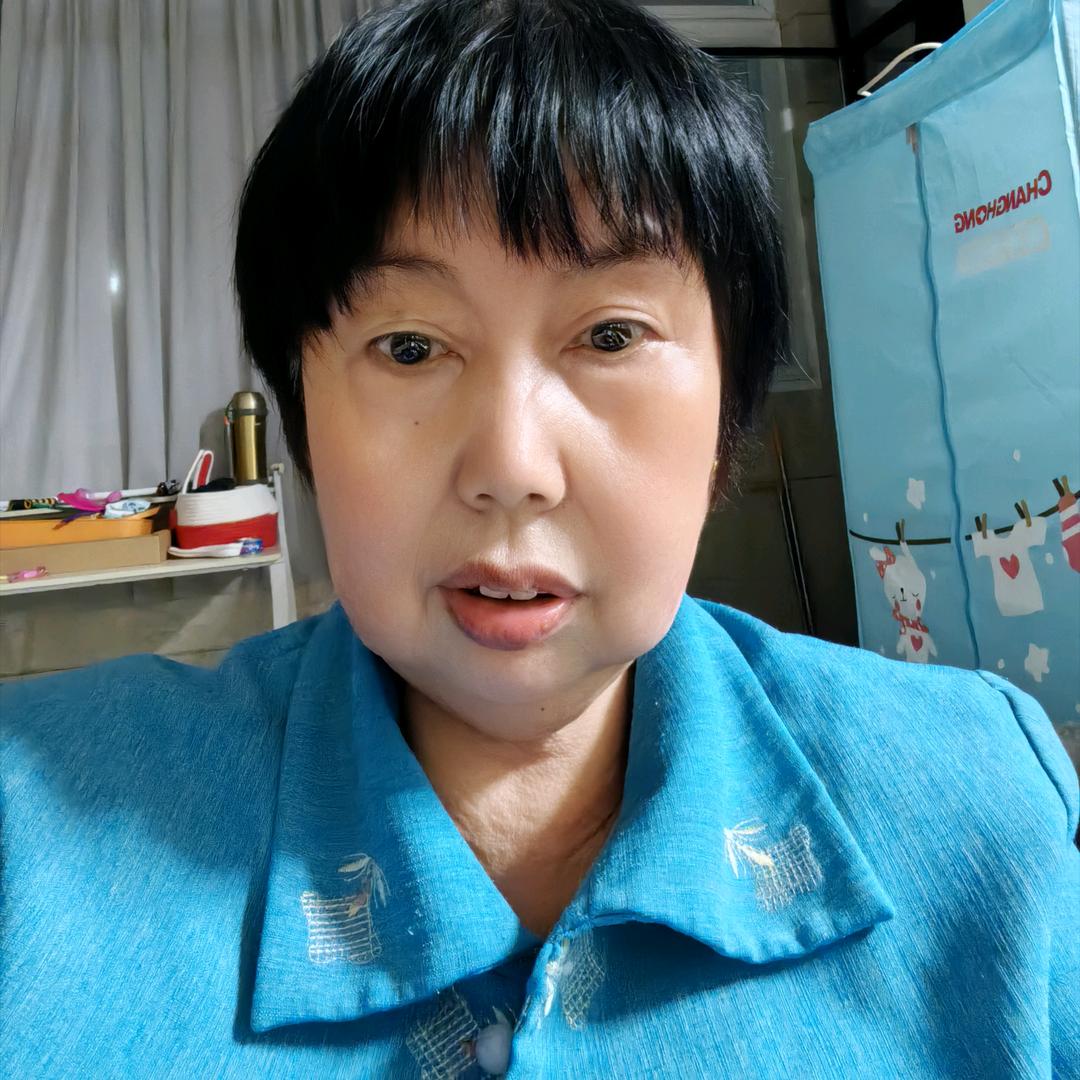 飞龙姐，（每天晚上10.18.）直播