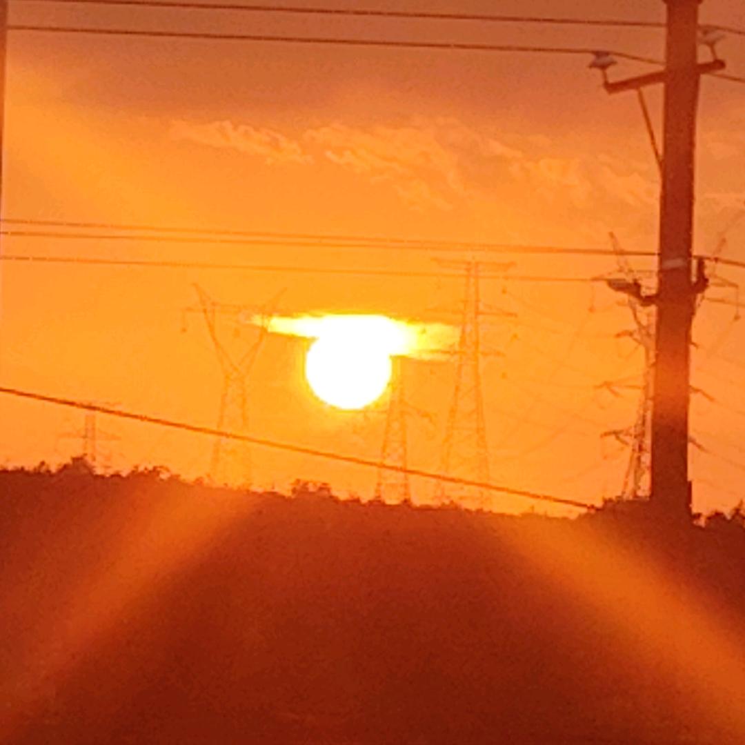 㴓趝，读作zai jian，