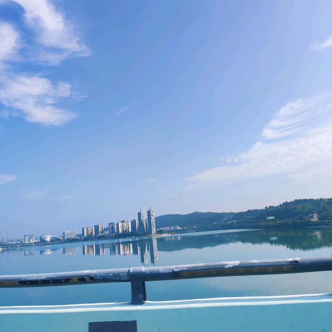 🦋٩(￥A￥)۶恭喜发财🦋