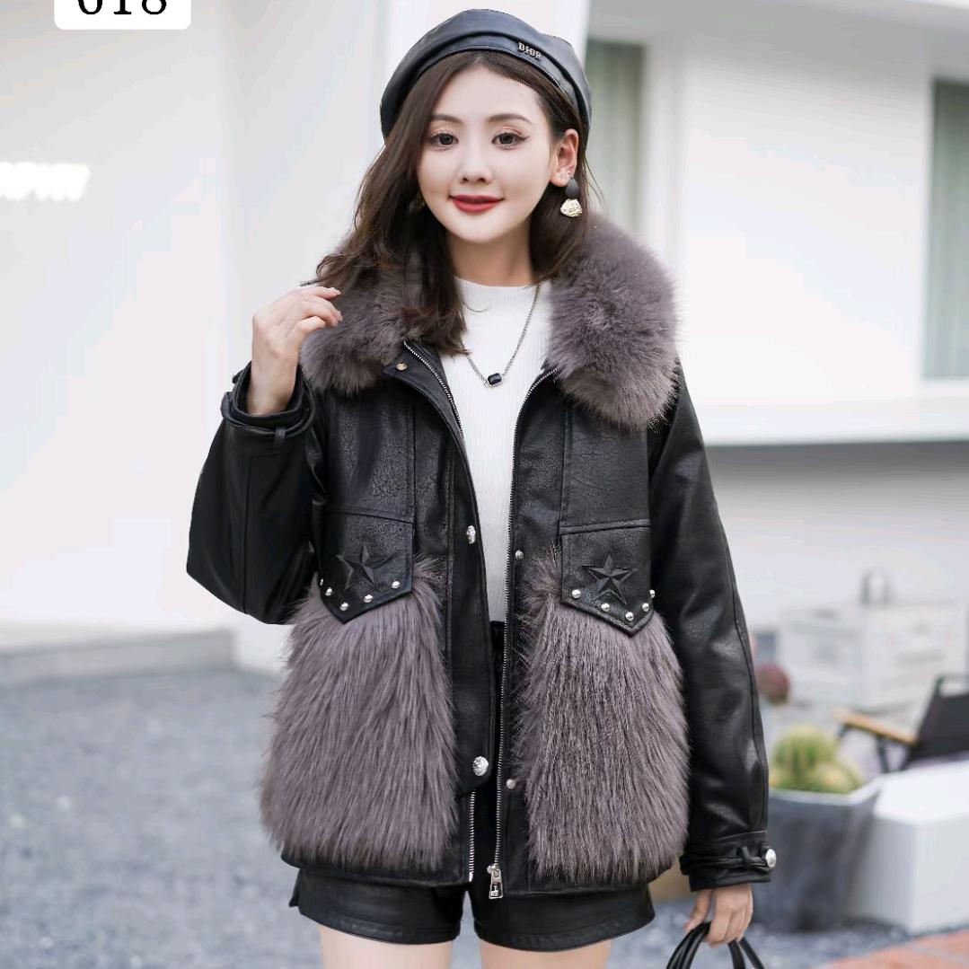武汉妙可轻奢服饰苗苗女装