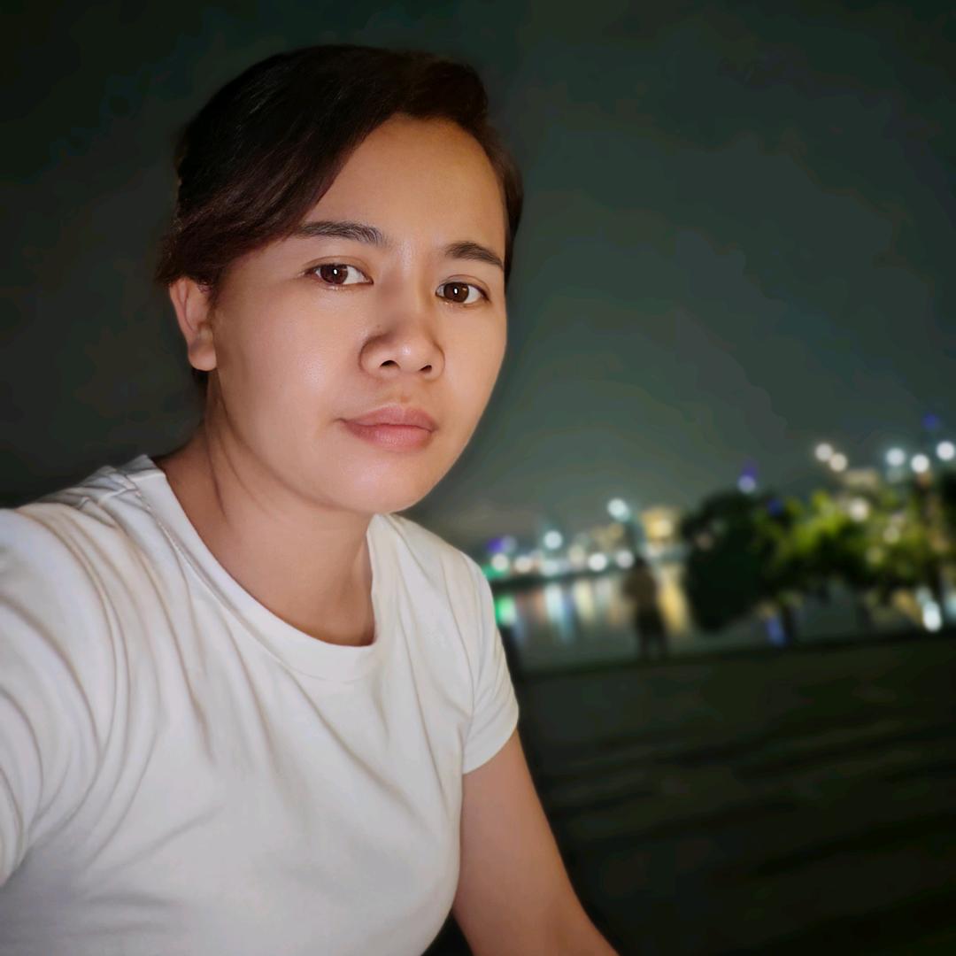 鹅毛妹（正在努力搬砖）