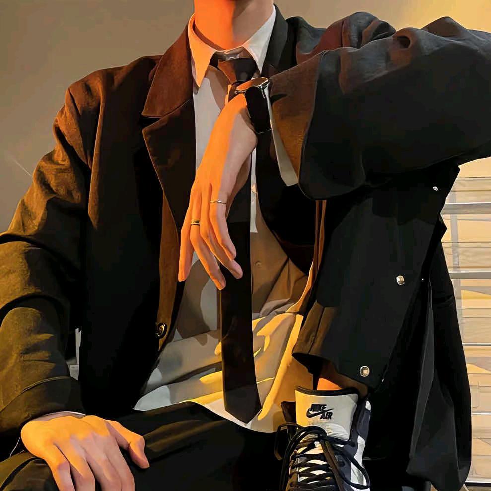 讕鑫