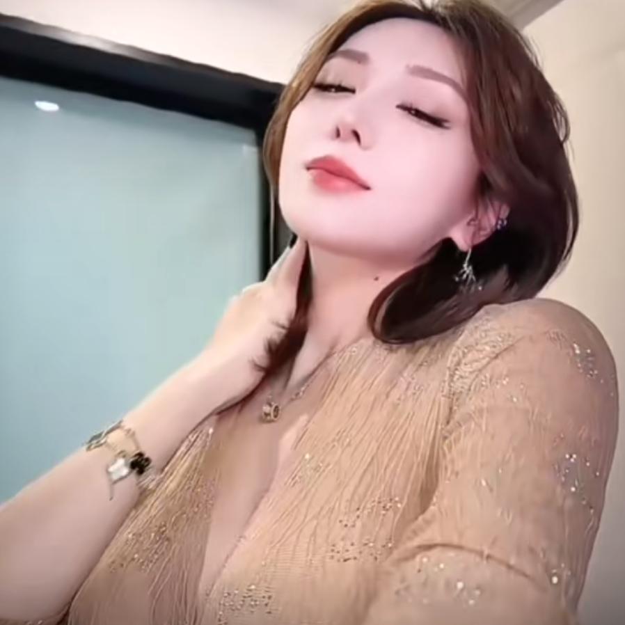 甜妹儿。