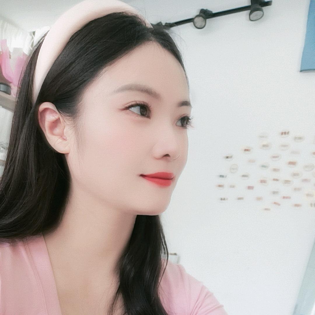 爱笑的～芹子💋