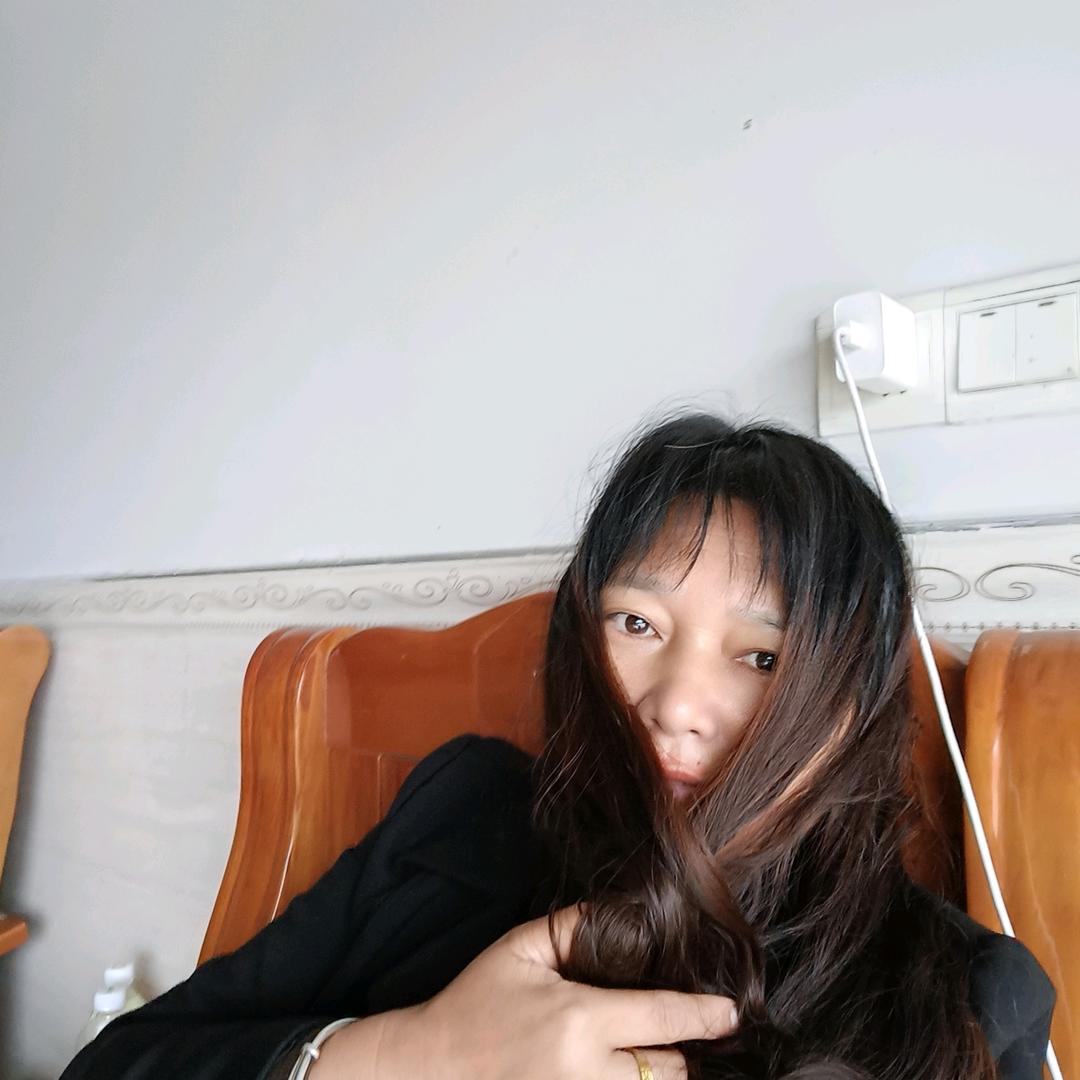 小胖姐姐。😁👻