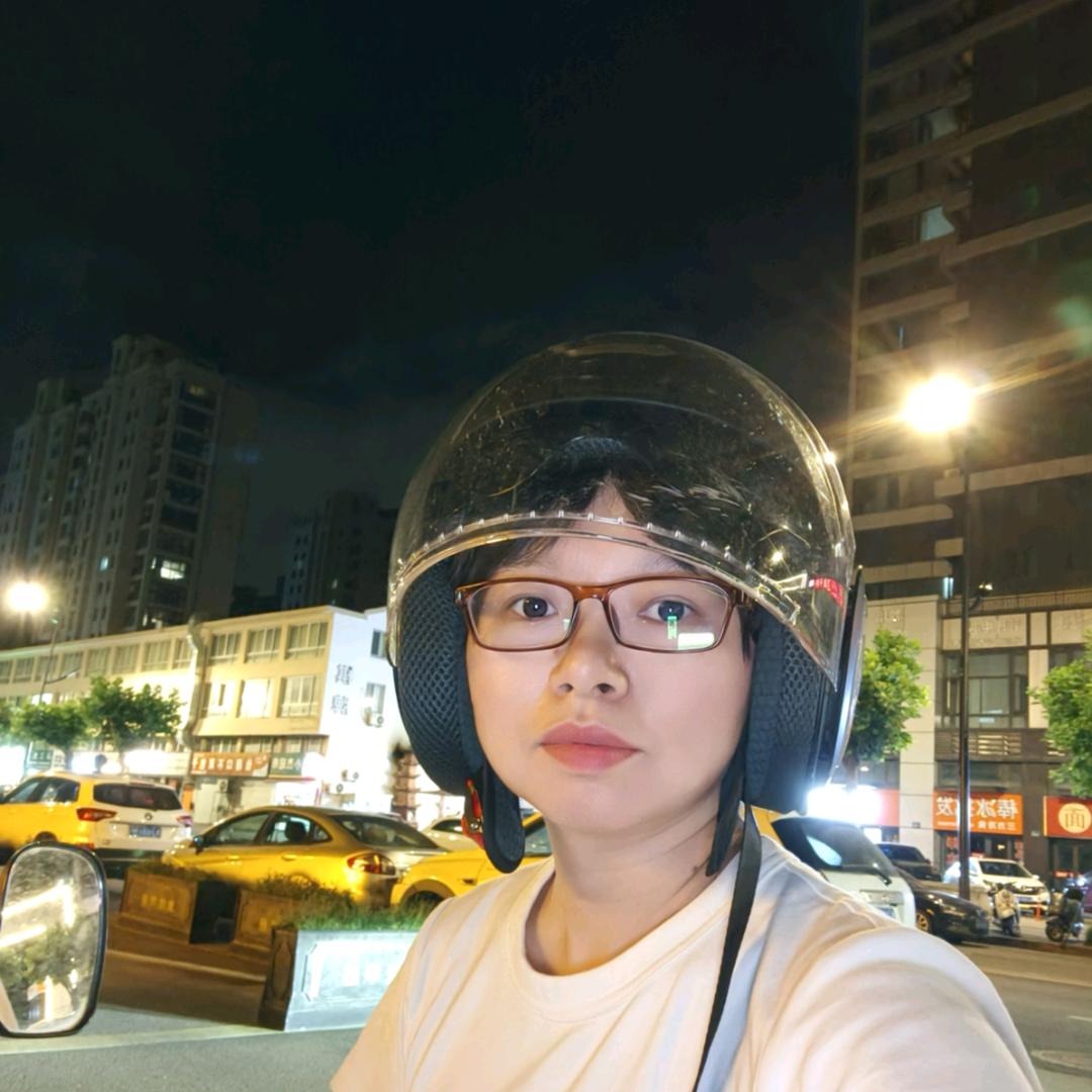 流水岩鲜果吴盼盼