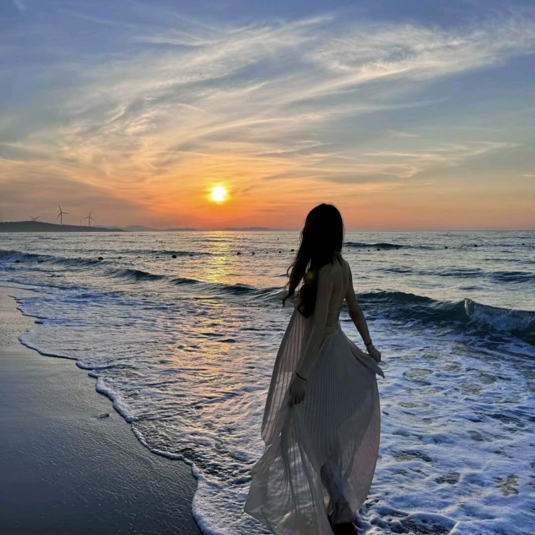 ꧔ꦿএ笑而不语꧔ꦿএ