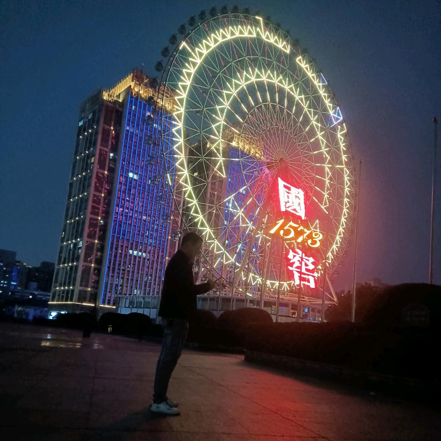 （辉）煌只能靠自己