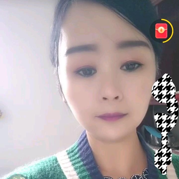 农村月儿和俩儿子故事