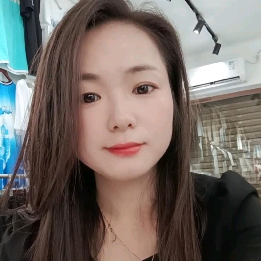 欣鑫童装姜元元