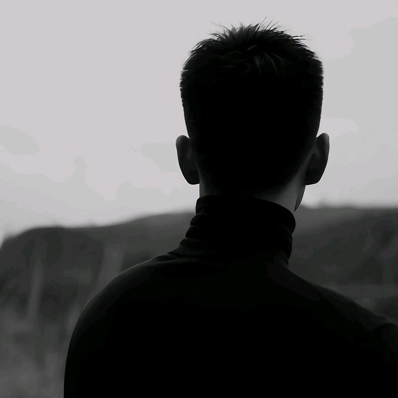 ㅤ  ㅤ  ㅤL