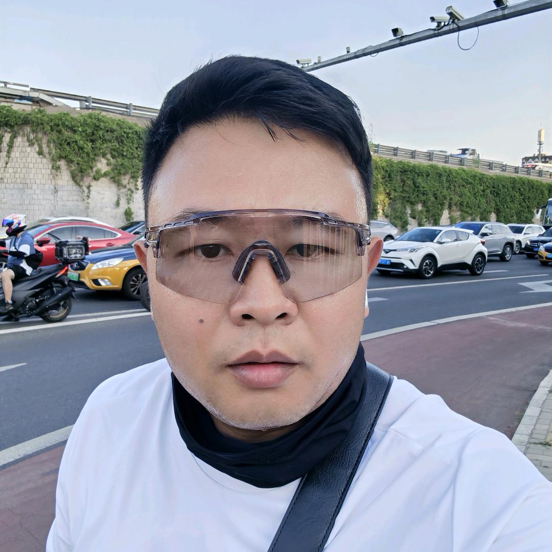 孟伟数码