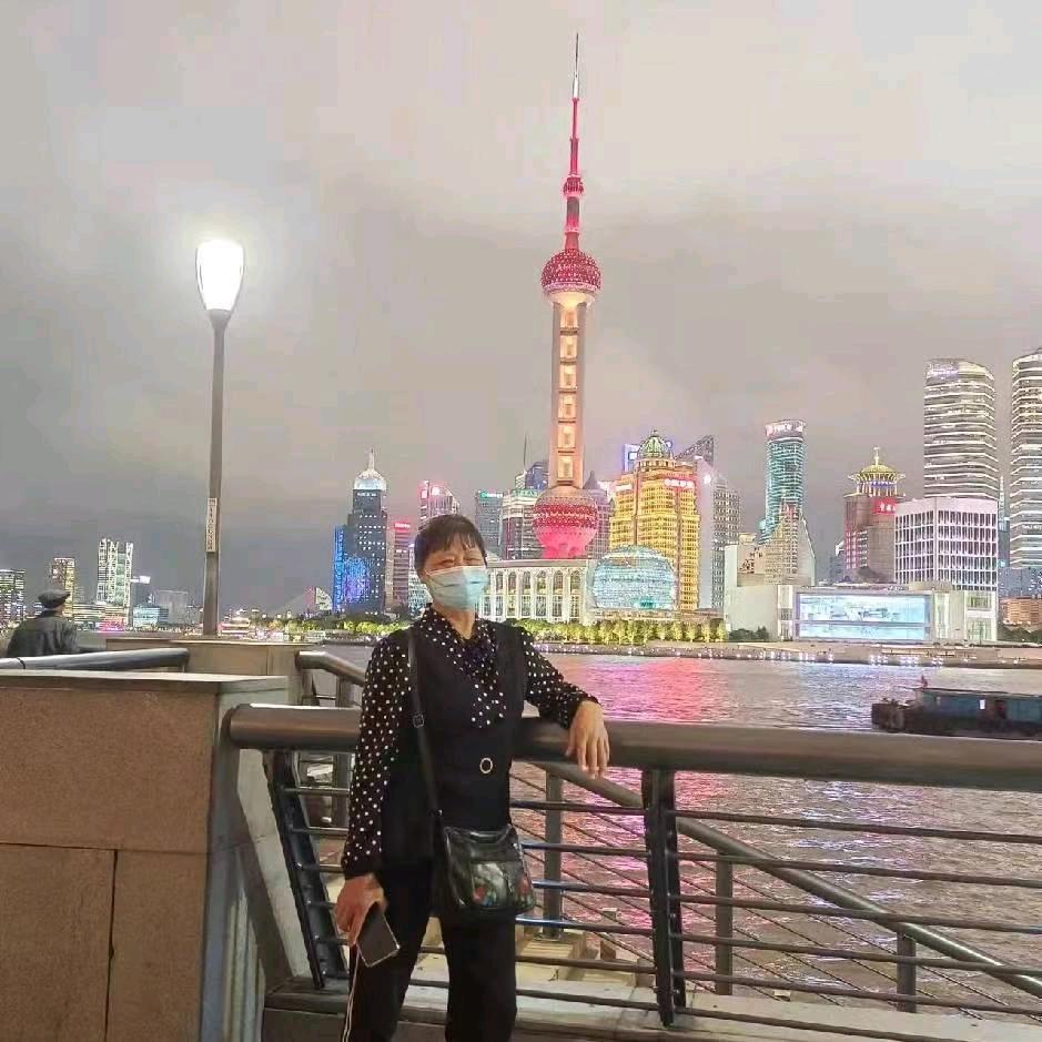 开心每一天😘(ง •̀_•́)ง加油