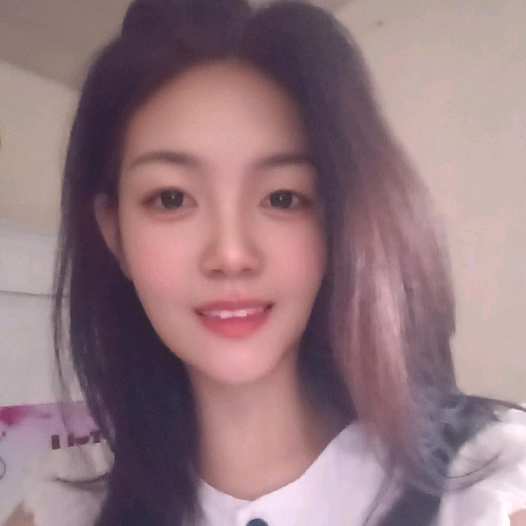 @初见时红了脸离别时红了眼