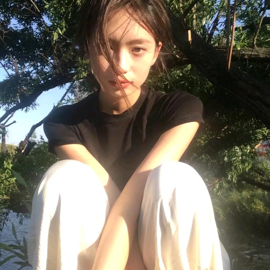 夣妮