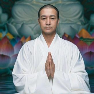 出佳人