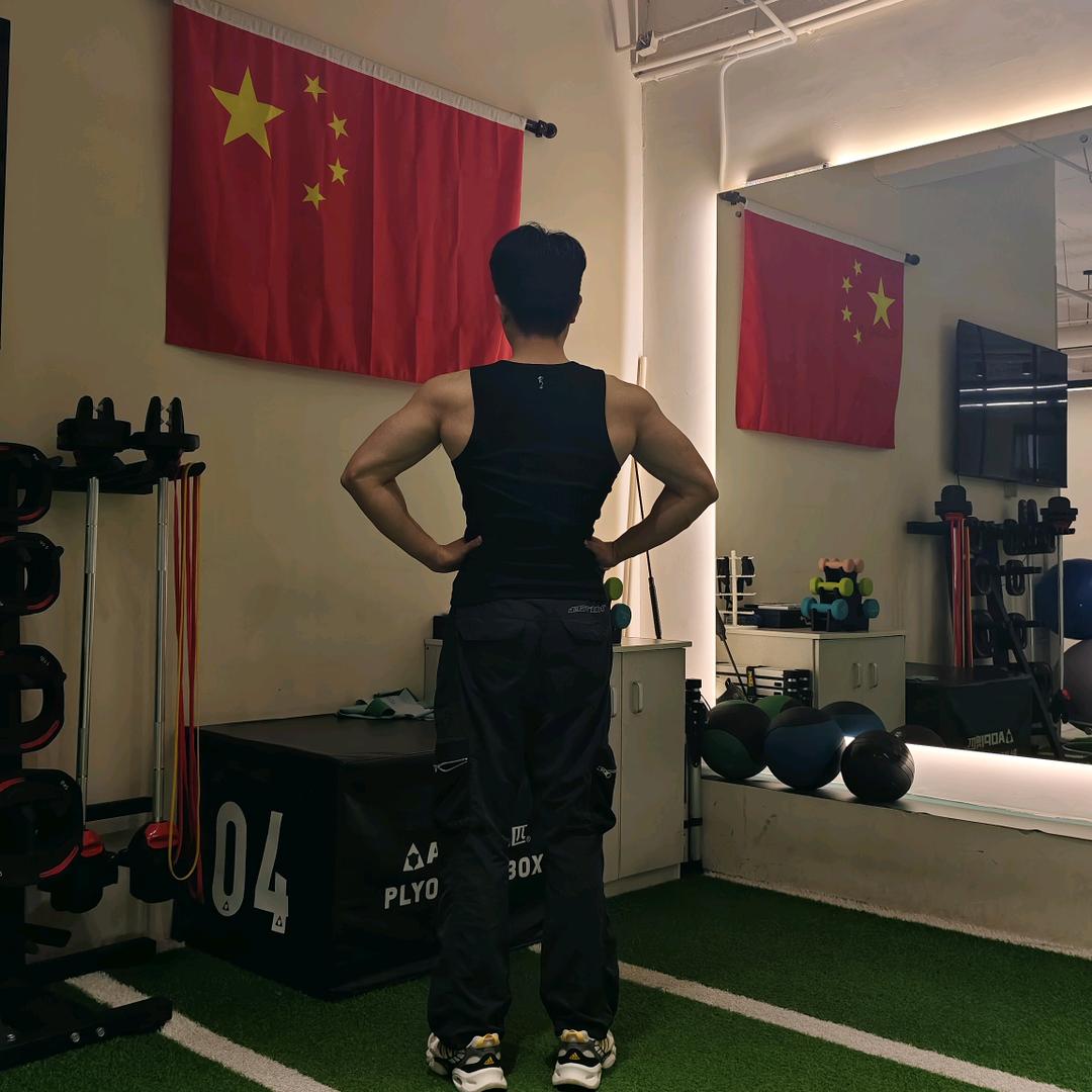 不费劲穿搭·选衣官