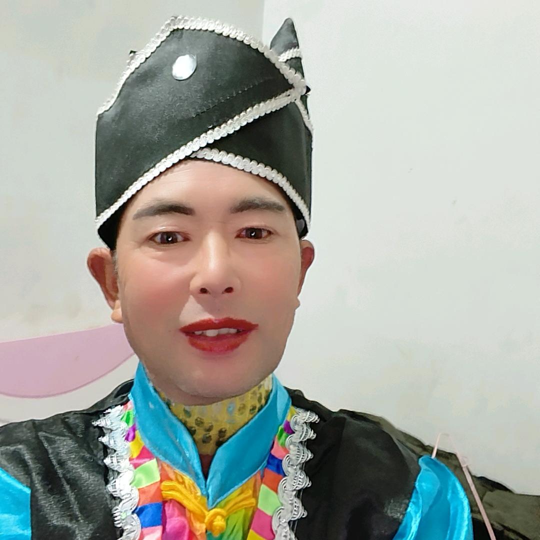 河南驻马店上蔡黄埠镇结婚用花轿大鼓舞蹈。