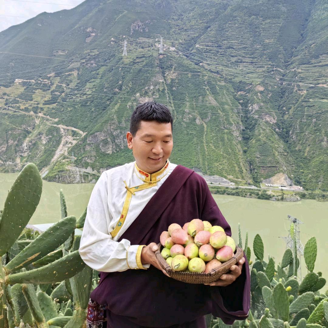 康定江富仙桃花椒特产店