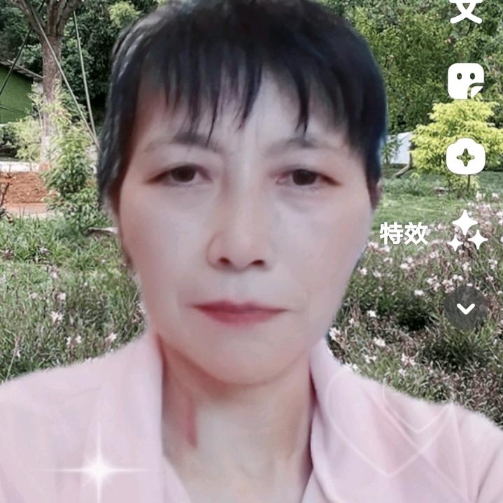 刘三姐，是农村，还养着重风贰次的丈夫，，