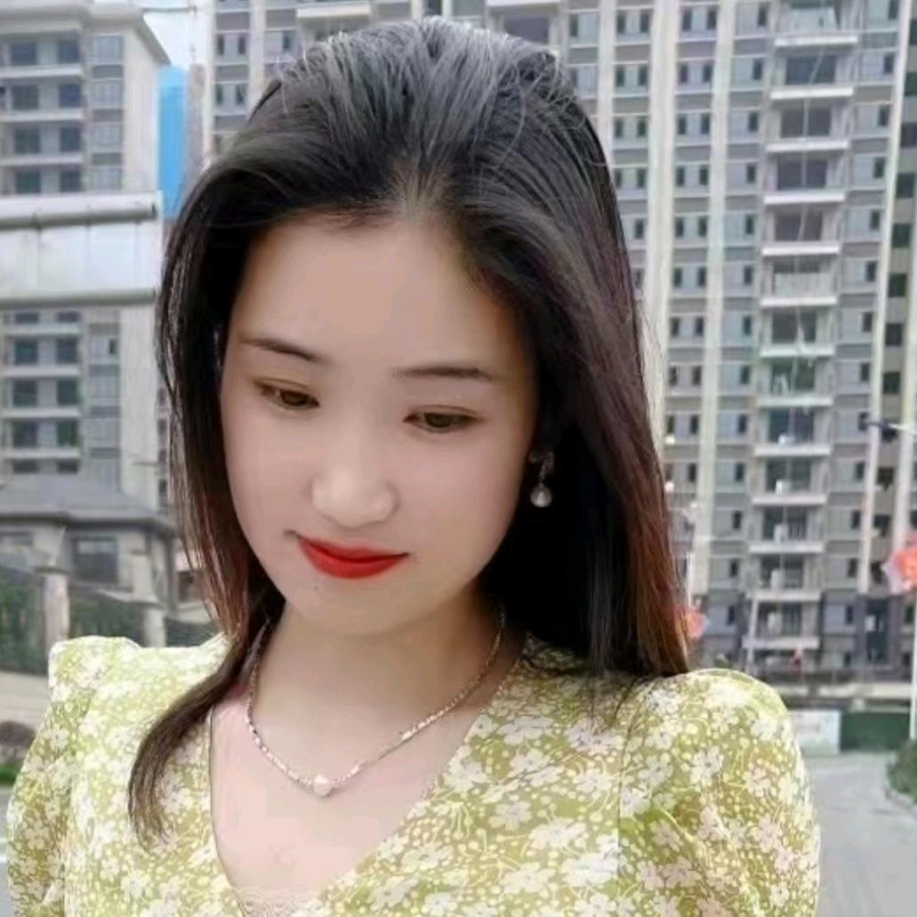 霞霞丫穿搭