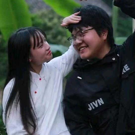 阿华和小萍
