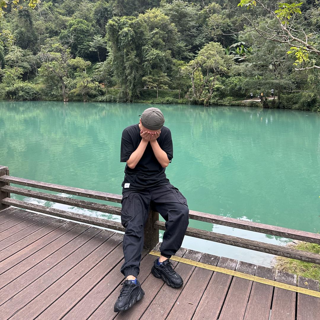 嘿，摸摸头头像