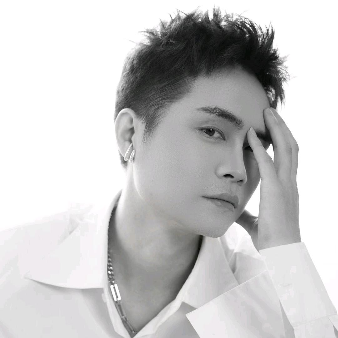 六哥（美业↓美学设计师）