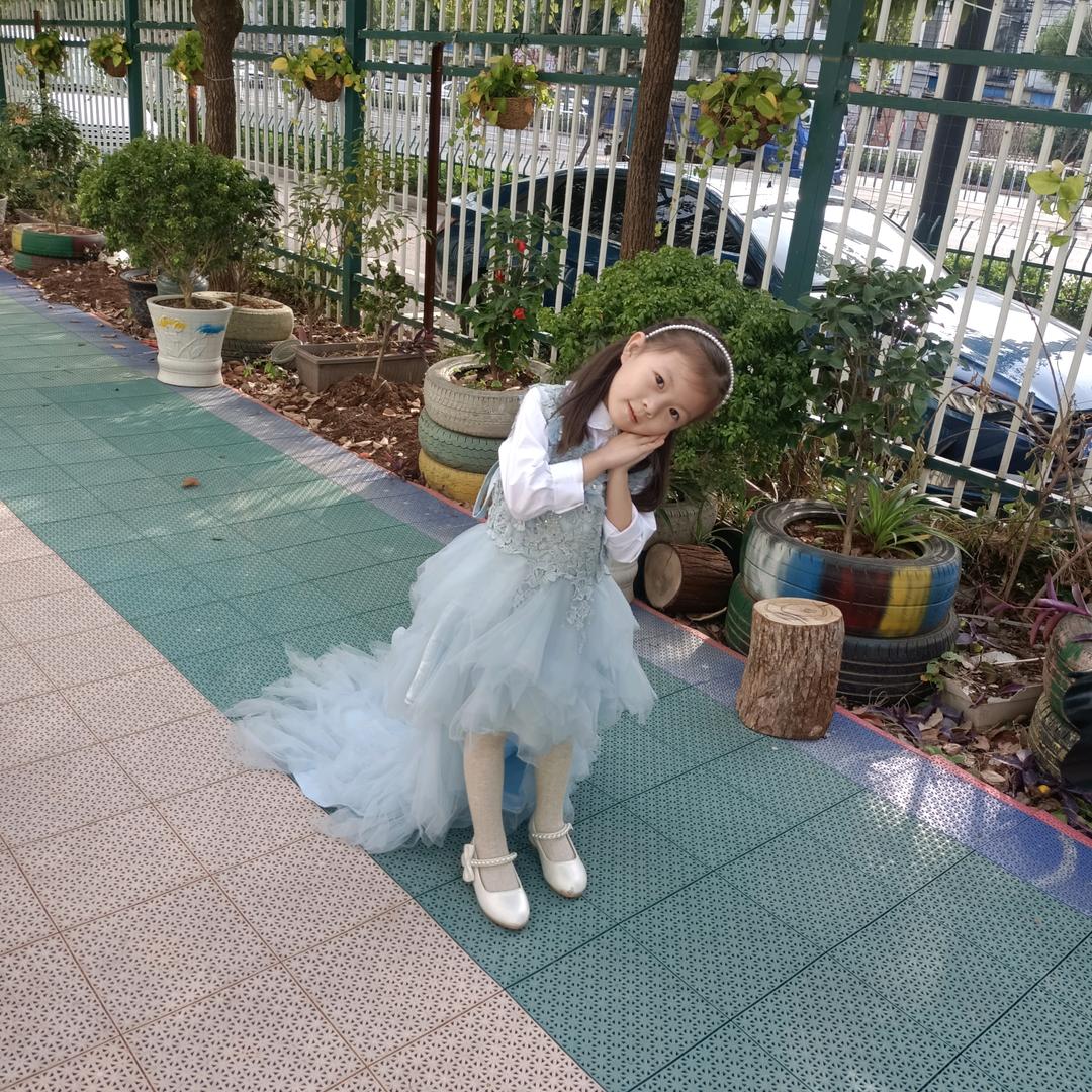 小依依成长记